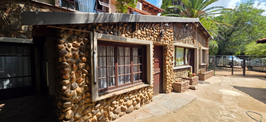 4 Bedroom Property for Sale in Songloed North West